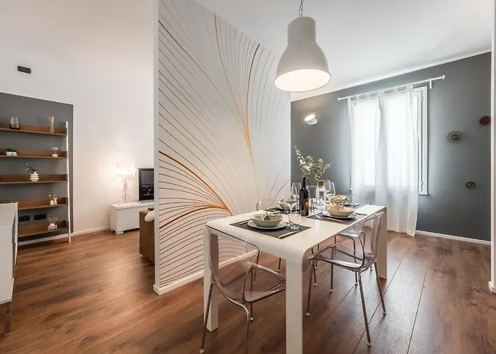 Residenza Bella Vita, Eleganza In Centro 아파트 *